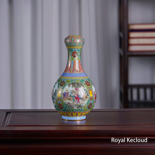 Chinese Qing Dynasty Enamel ‘Garlic Head’ Royal Ceramic Vase | Qianlong Emperor