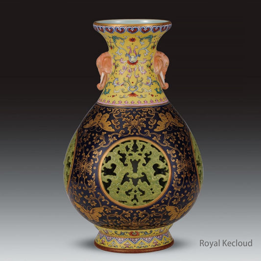 Imperial Porcelain Vase | Qing Dynasty Qianlong | Black-Ground Gilt-Decorated Reticulated Revolving Vase