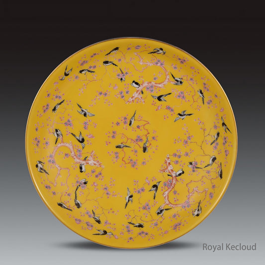 Royal Porcelain Dish | Qing Dynasty Tongzhi | Yellow-Ground Famille Rose ‘Magpie’