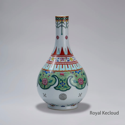 Royal Qing Dynasty Five-Color (Wucai) Porcelain Vase | Qianlong Emperor