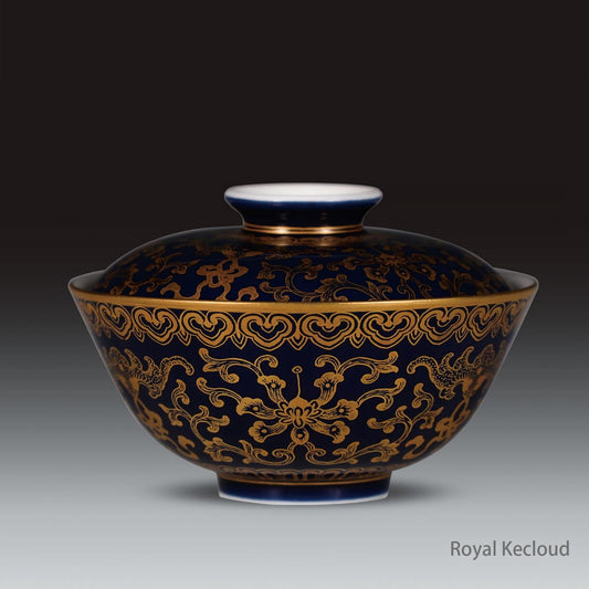 Royal Qing Dynasty Qianlong-Era Lidded Porcelain Bowl – Cobalt-Blue Glaze with Gilt ‘Lotus and Bats’ Design