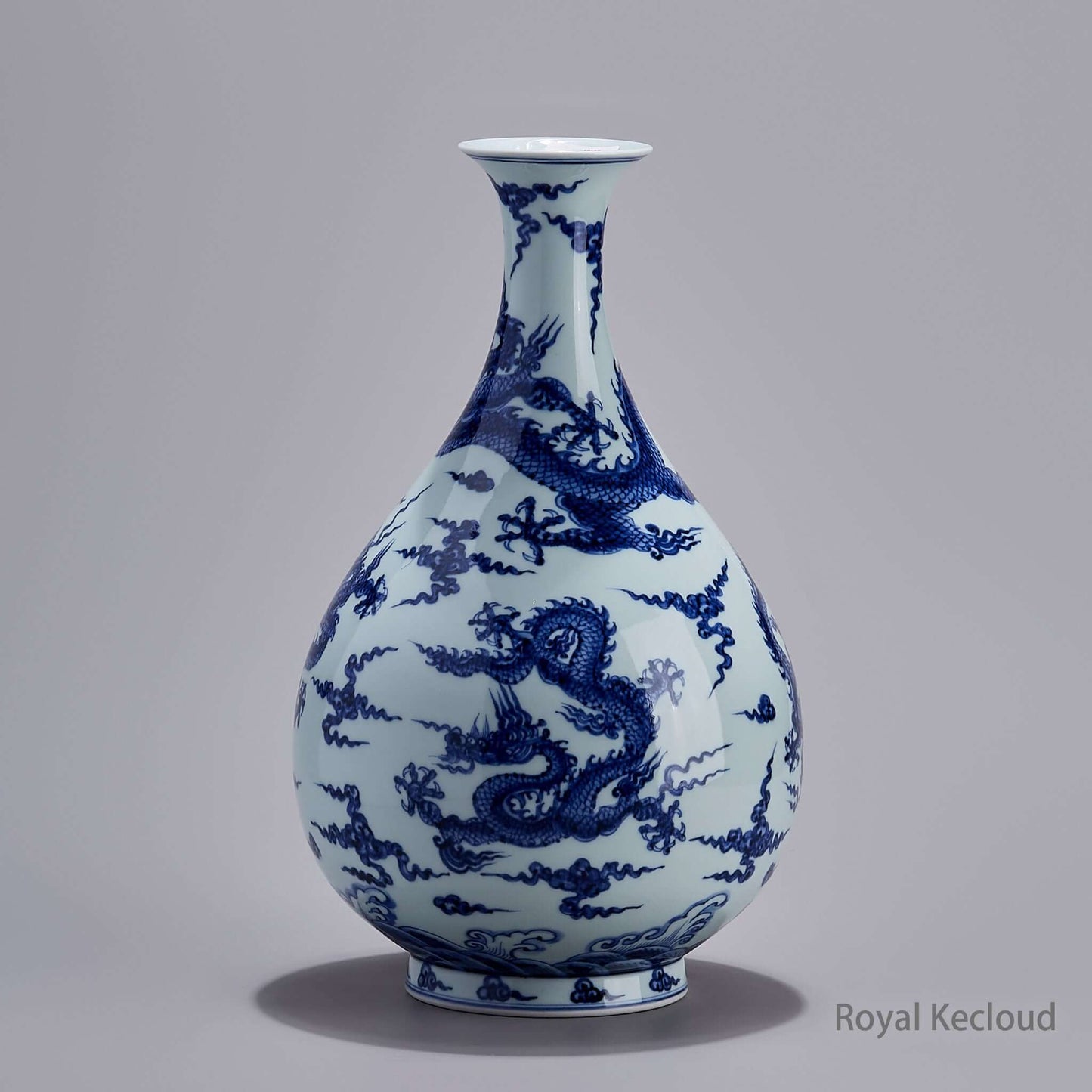 Imperial Porcelain Vase | Ming Dynasty Yongle | Blue-and-White 'Dragon' Pear-Shaped Porcelain Vase (Yuhuchunping)