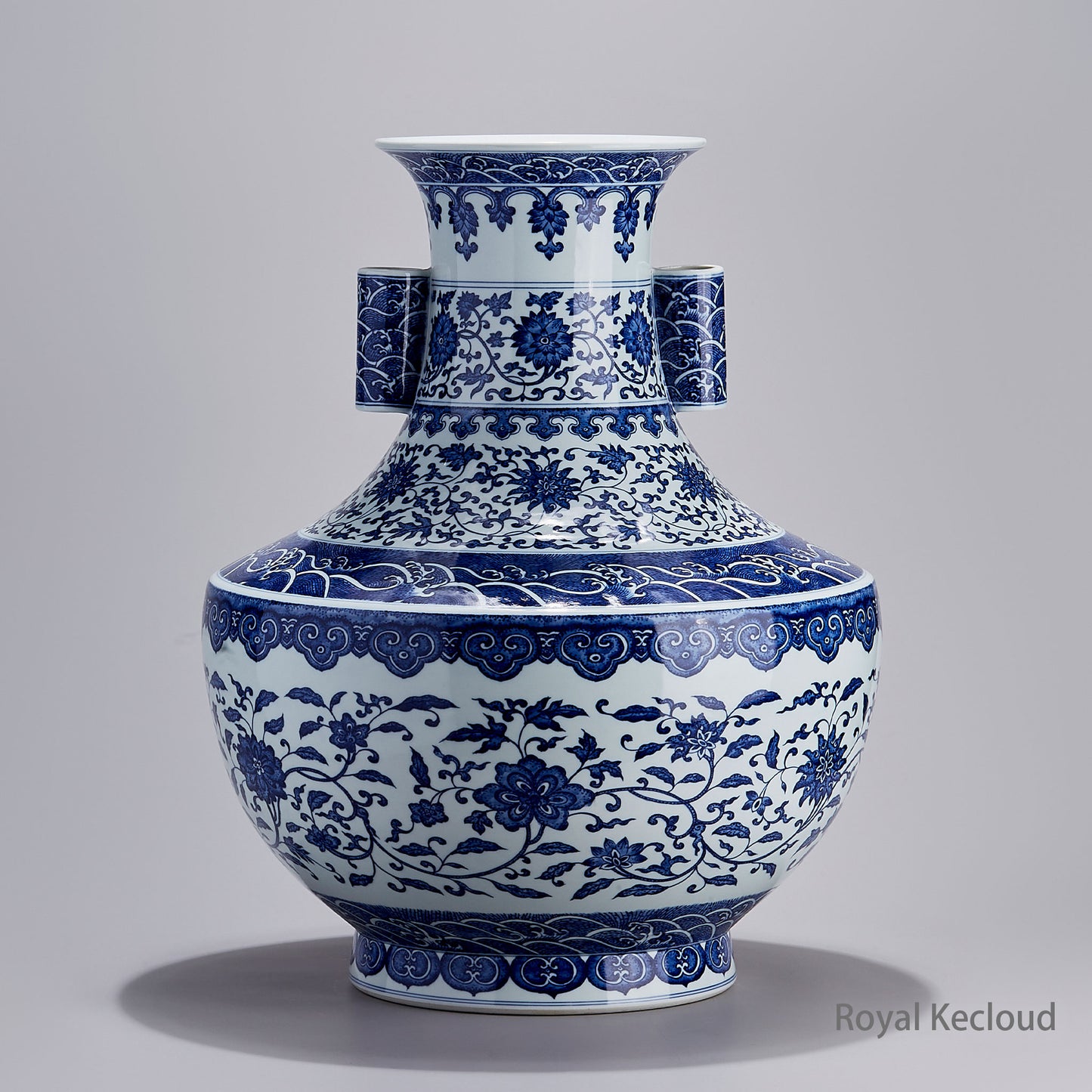 Jingdezhen Handmade Blue-and-white Hu-Form Vase with Interlocking Flower