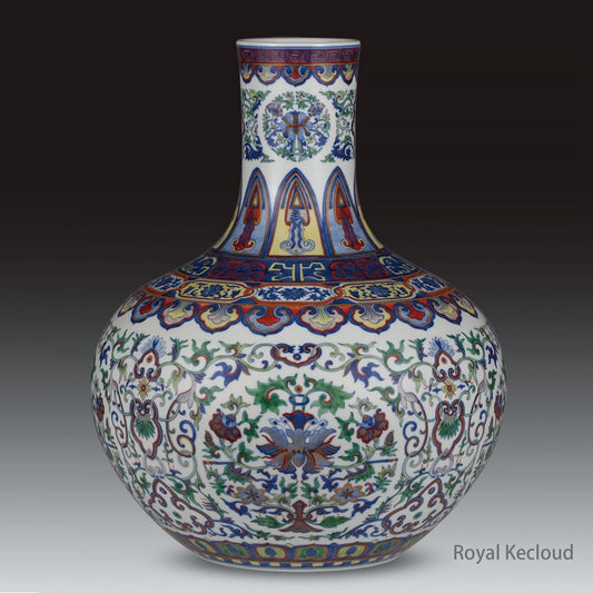 A Doucai Porcelain Vase Decoration of Flowers and Geometric Pattern
