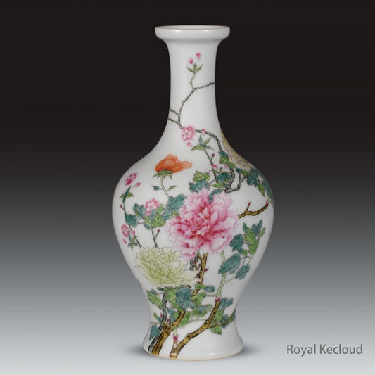 A Fine Famille-rose Peony Porcelain Vase