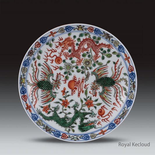 A Wucai Plate with Decoration of Dragons and Phoenixes