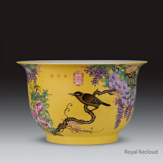 Chinese Ancient Royal Qing Dynasty Yellow-ground 'Vines and Moonflowers' Jardiniere