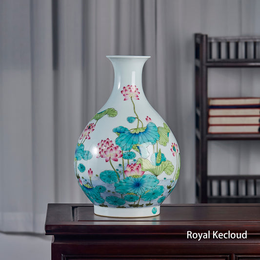 Famille Rose ‘Lotus Pond’ Yuhuchun Porcelain Vase | Qing Dynasty Qianlong Emperor Official Kiln