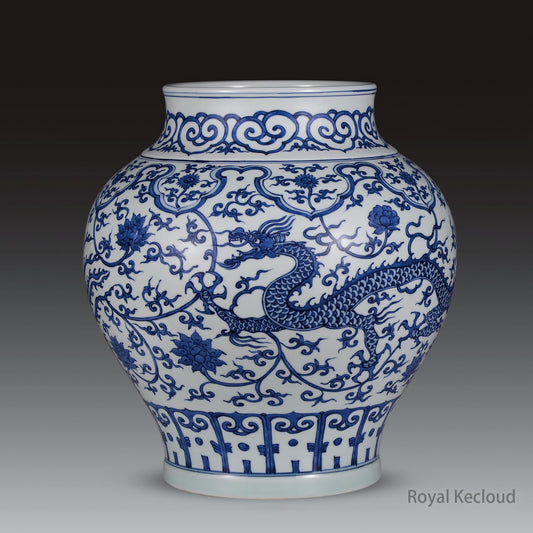 Ming Dynasty Wanli Blue and White 'Dragon and Phoenix' Jar