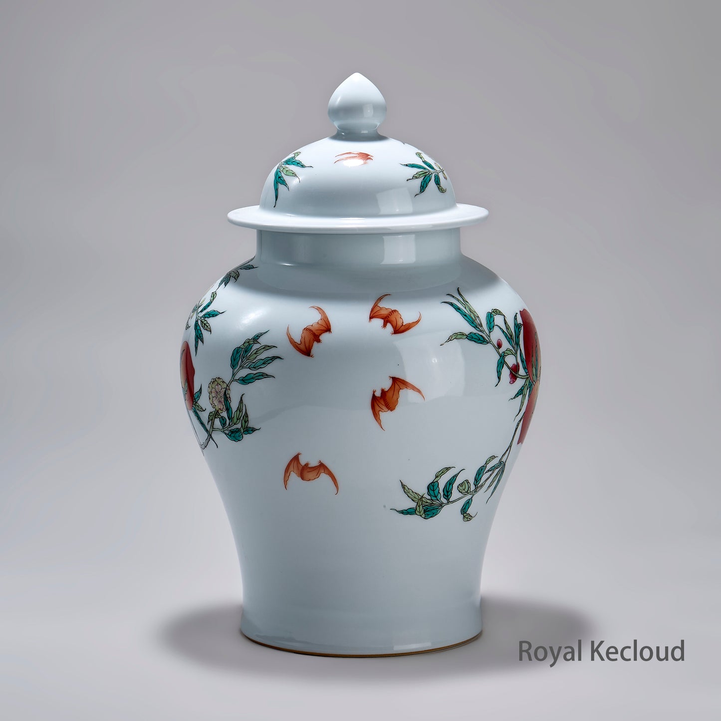 Qing Dynasty Famille Rose 'Peaches' Baluster Jar and Cover