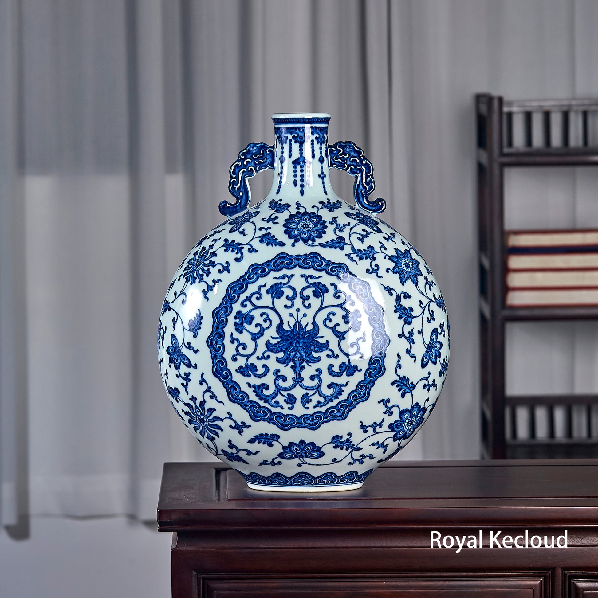 Qing Dynasty Imperial Blue and White Porcelain Moon-Flask （vase） - Florals 