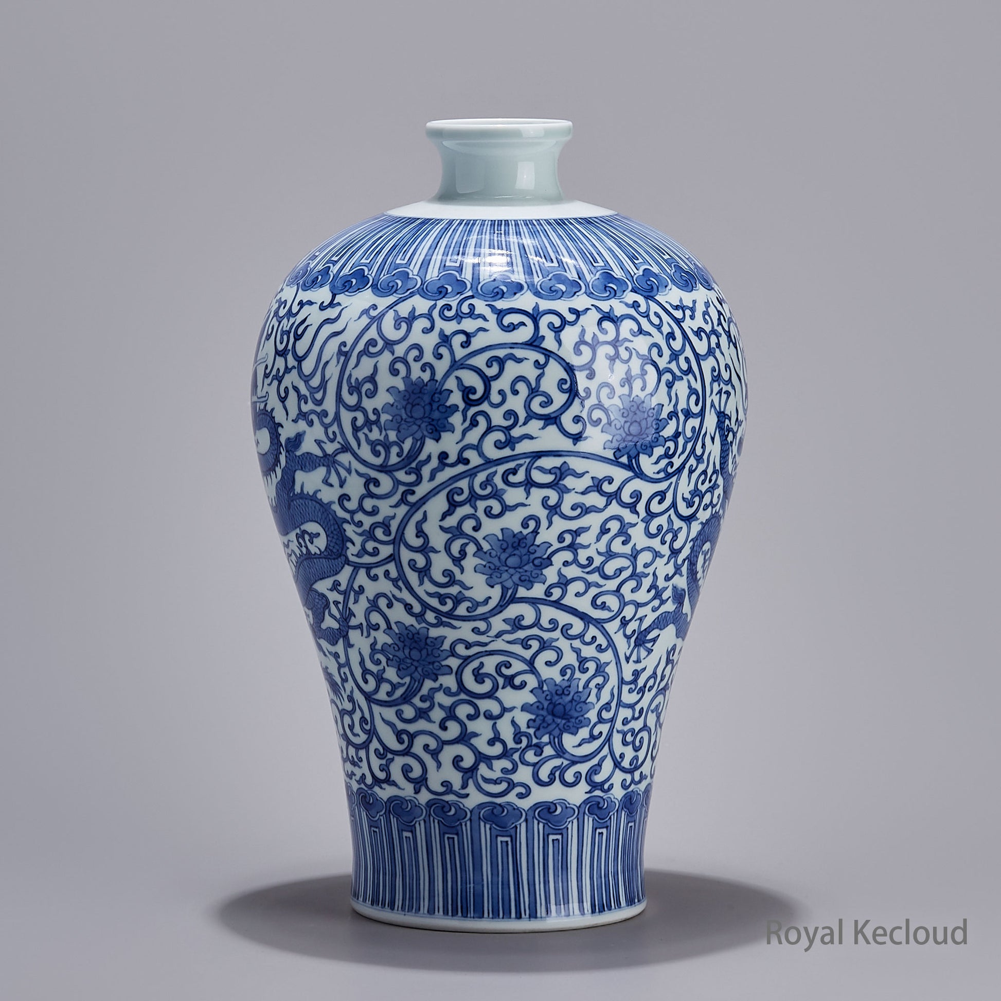 Jingdezhen Handmade Blue-and-white Vase with Design of Dragon among Interlocking Flowers