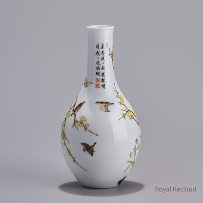 Chinese Ancient Royal Porcelain Enameled 'Flowers, Birds and Rocks' Gallbladder-Shaped Vase